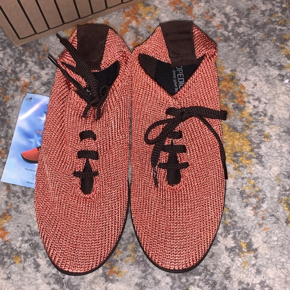 NIB Arcopedico Lace-up Style LS, sz EU 40/US 8.5M - Picture 2 of 3